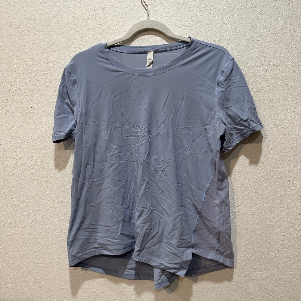 Lululemon t-shirt